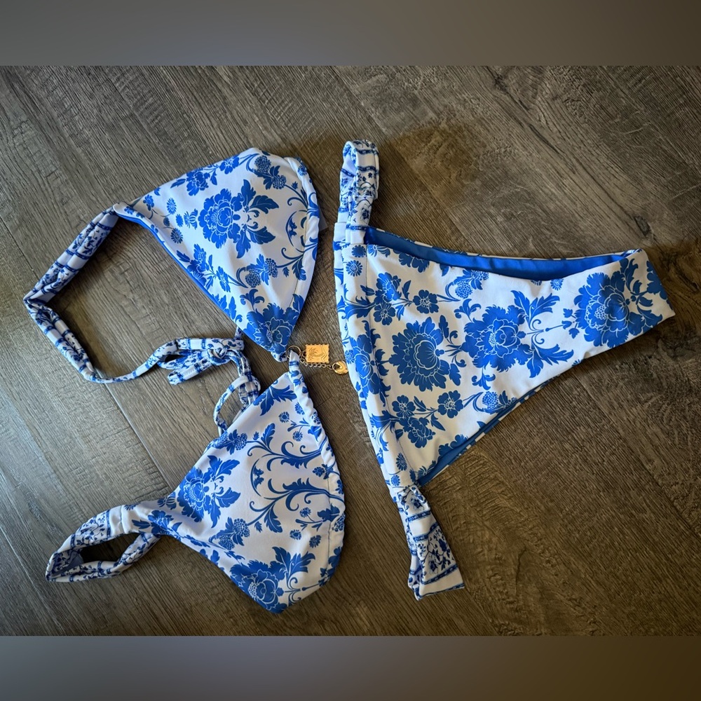 SHEIN Blue and White Patterned Bikini